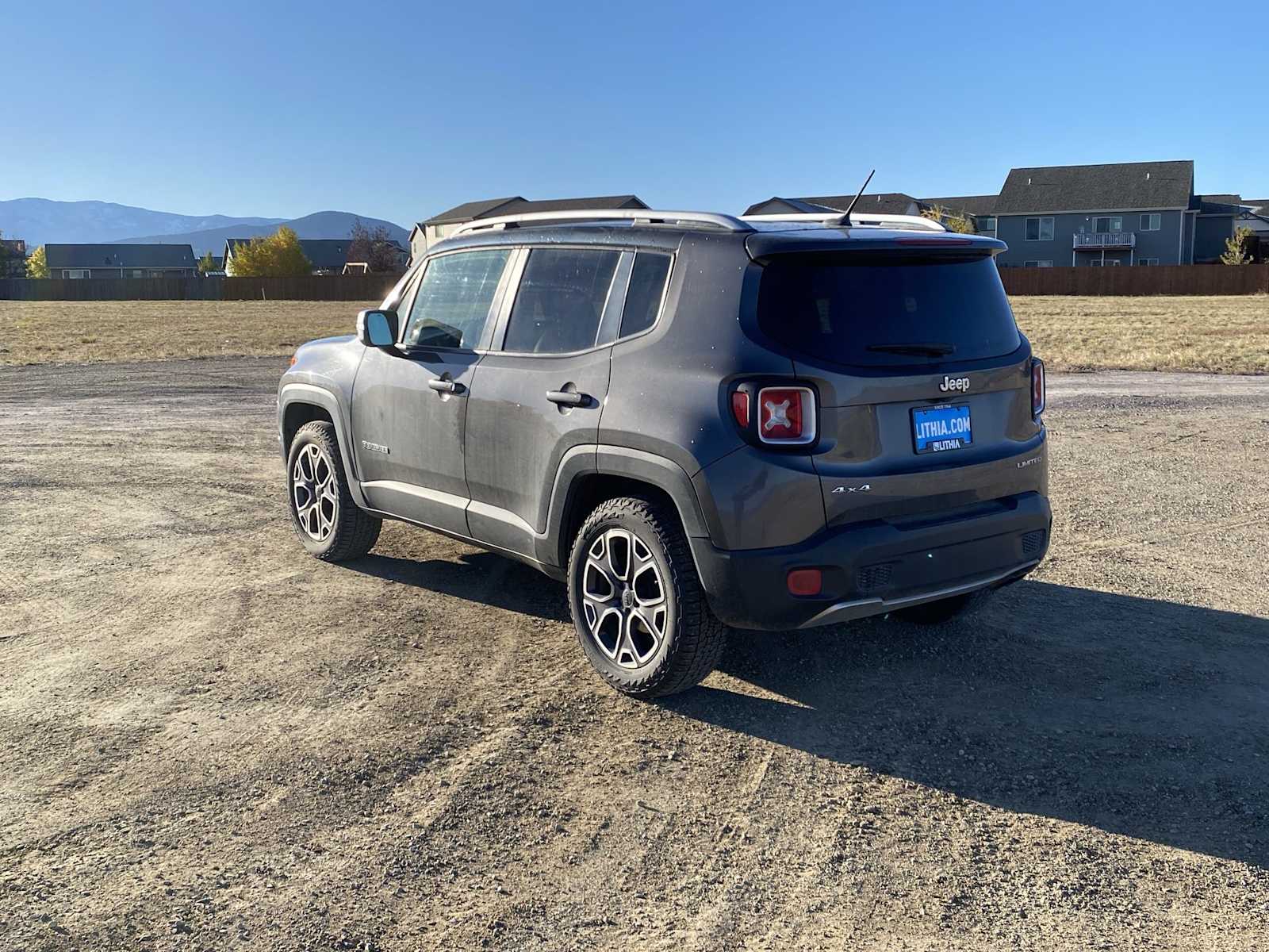 Thumbnail: 2017 Jeep Renegade - 11