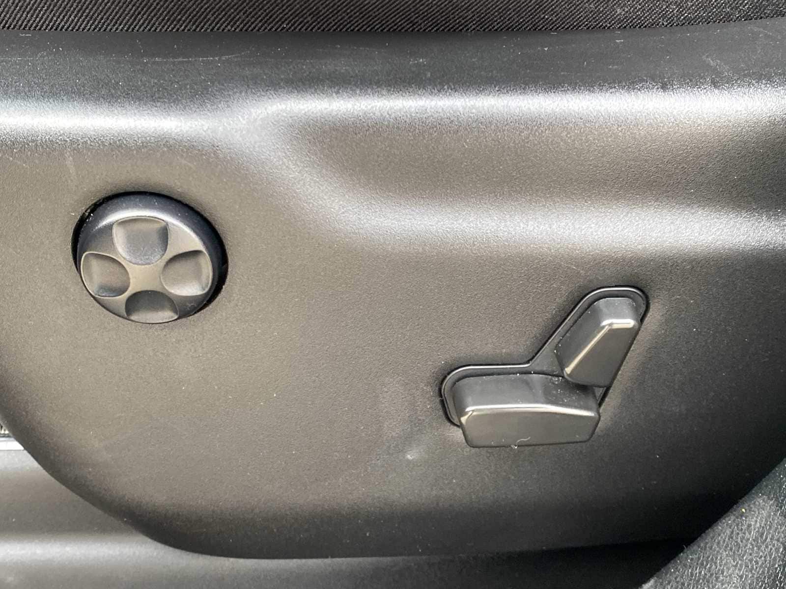 Thumbnail: 2022 Dodge Durango - 21