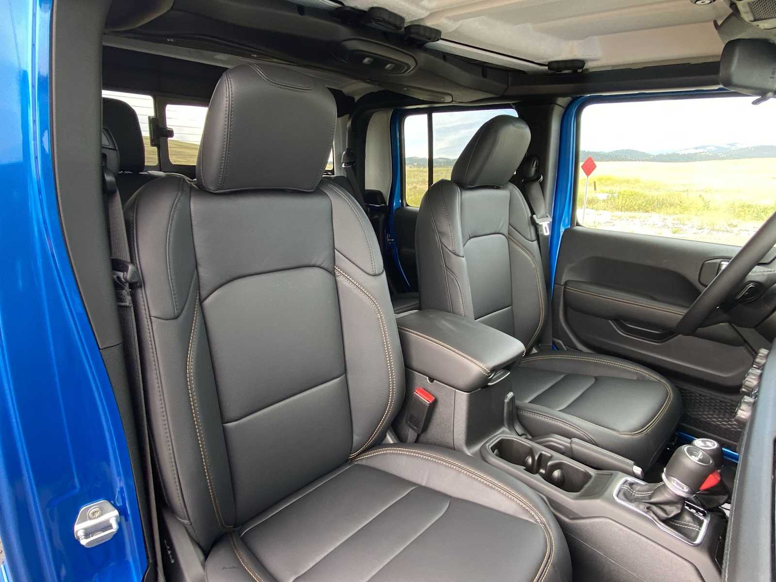 Thumbnail: 2025 Jeep Gladiator - 18