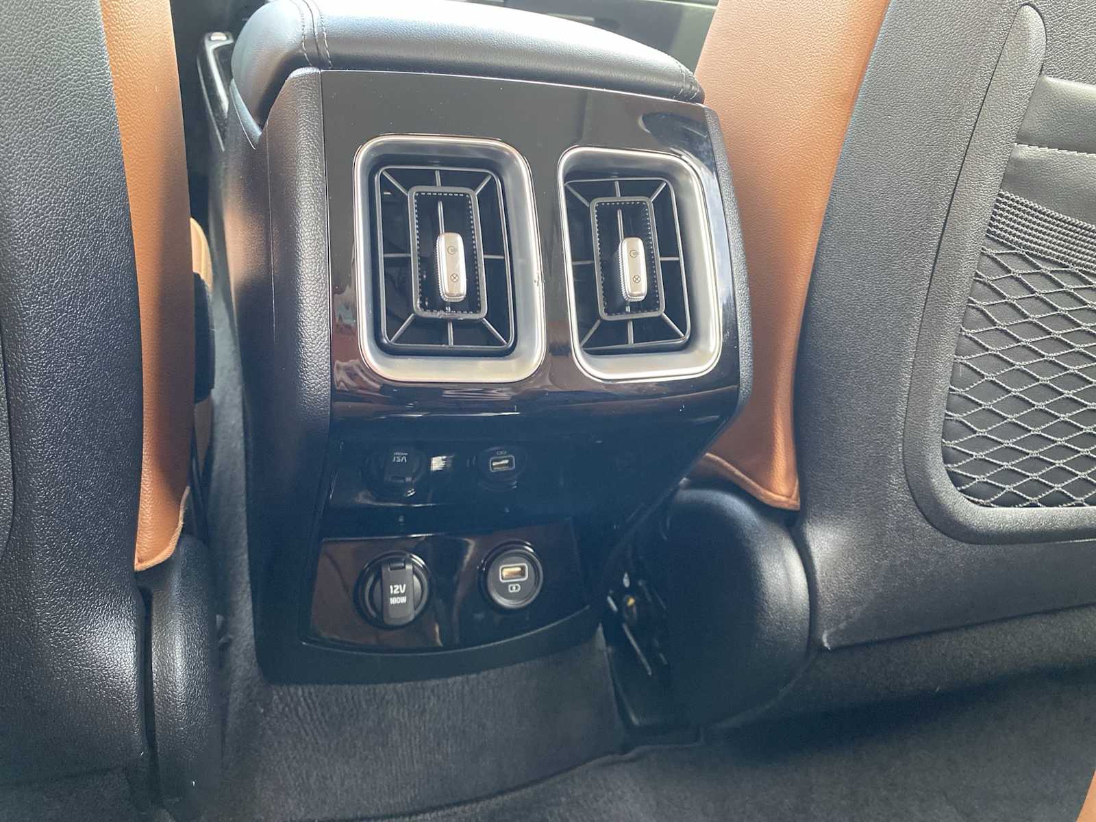 Thumbnail: 2021 Kia Sorento - 37