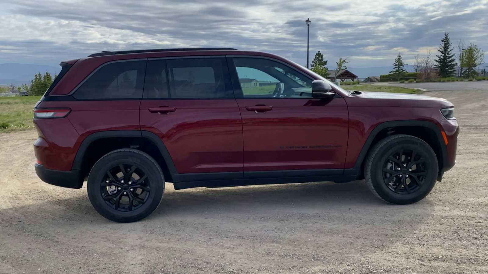 Thumbnail: 2026 Jeep Grand Cherokee - 9