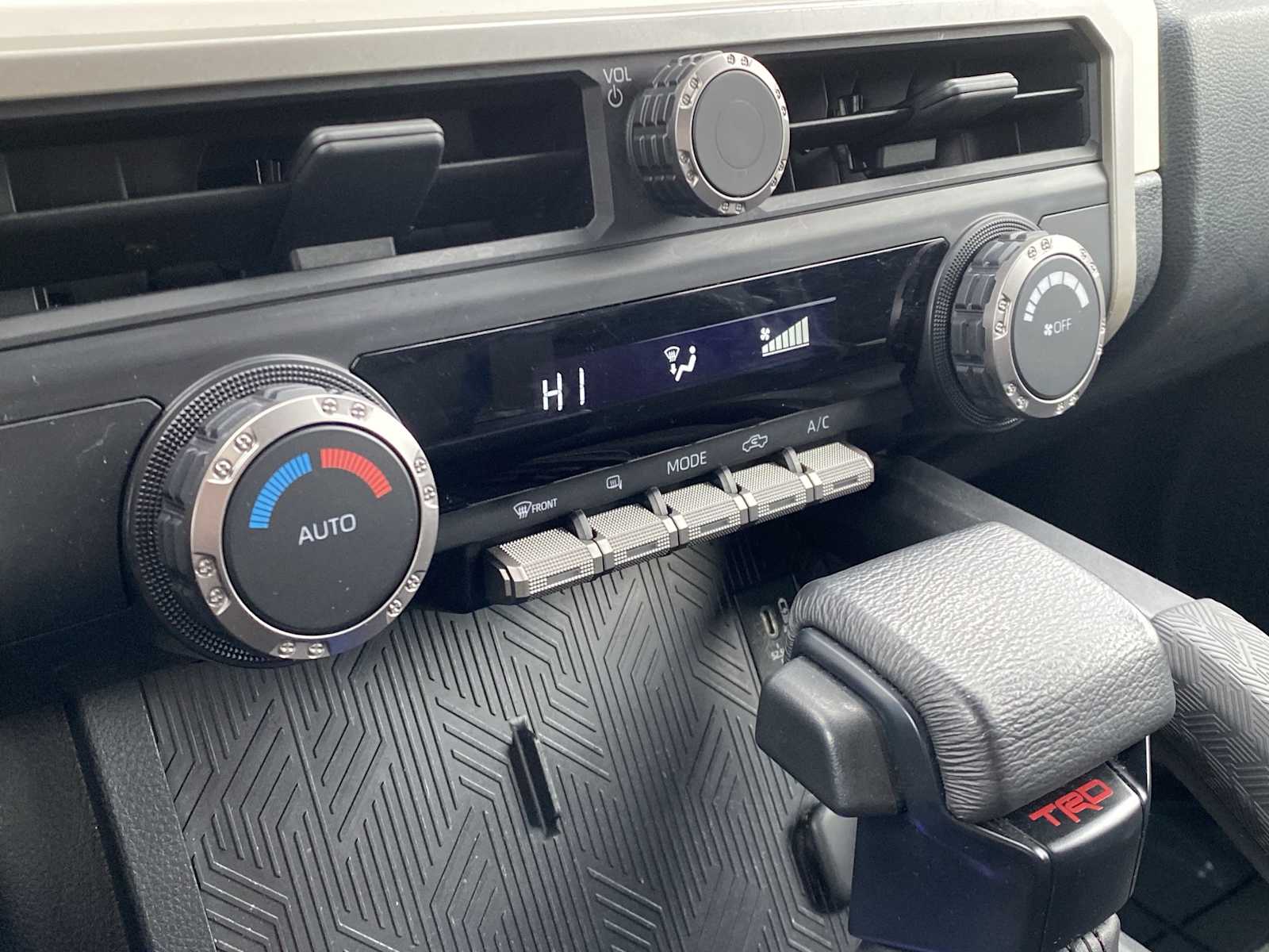 Thumbnail: 2024 Toyota Tacoma - 25