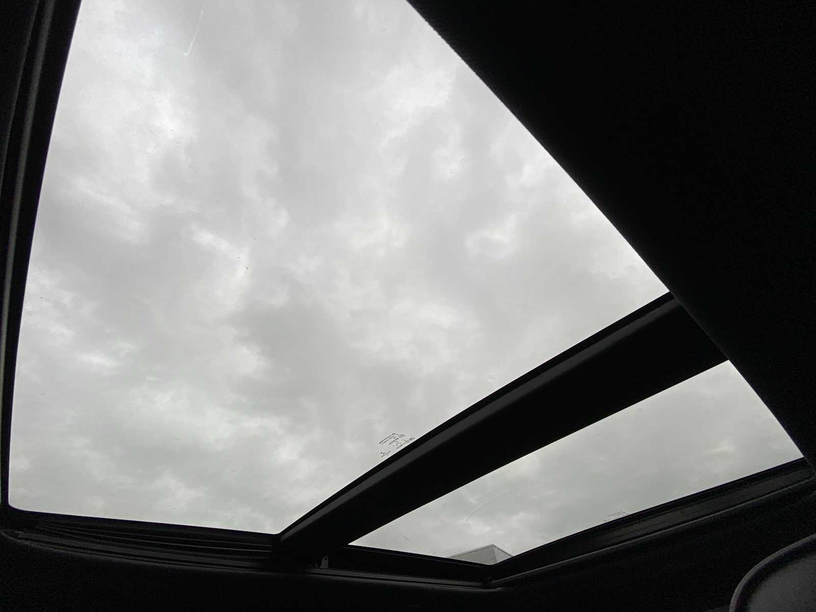 Thumbnail: 2019 Jeep Grand Cherokee - 28