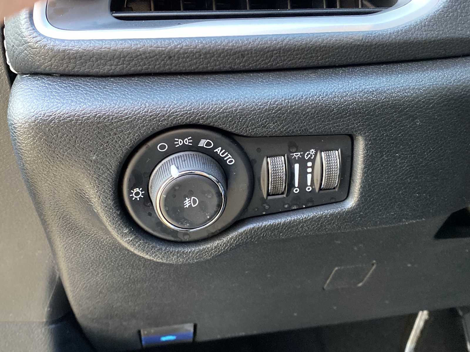 Thumbnail: 2026 Chrysler Pacifica - 22