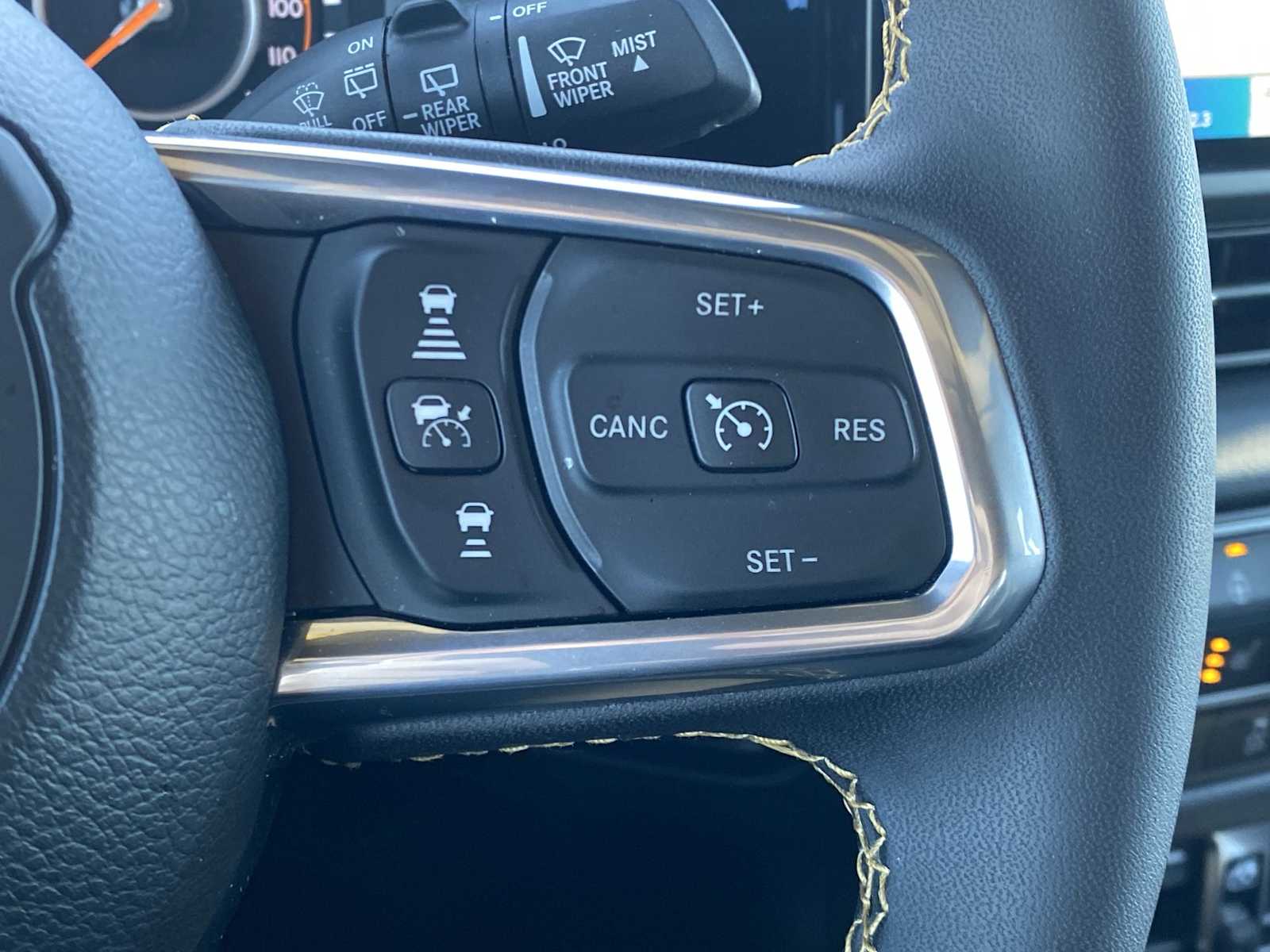 Thumbnail: 2024 Jeep Wrangler - 32