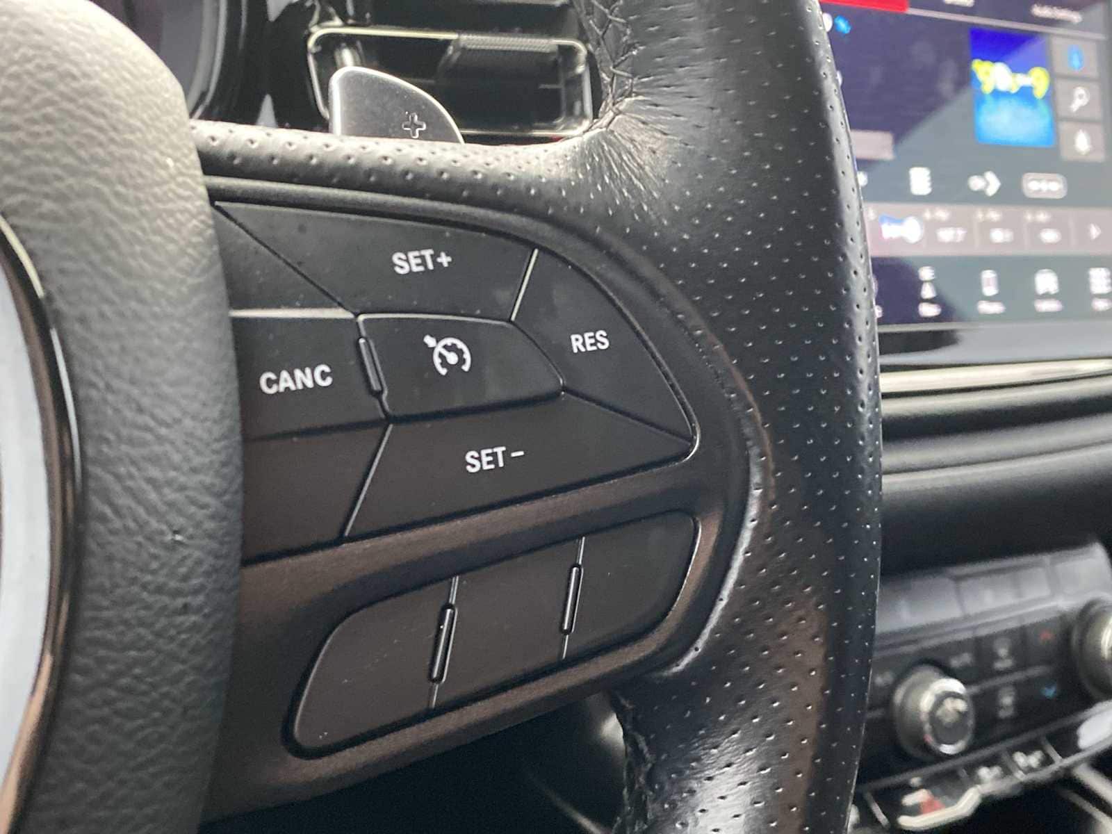 Thumbnail: 2021 Dodge Durango - 32