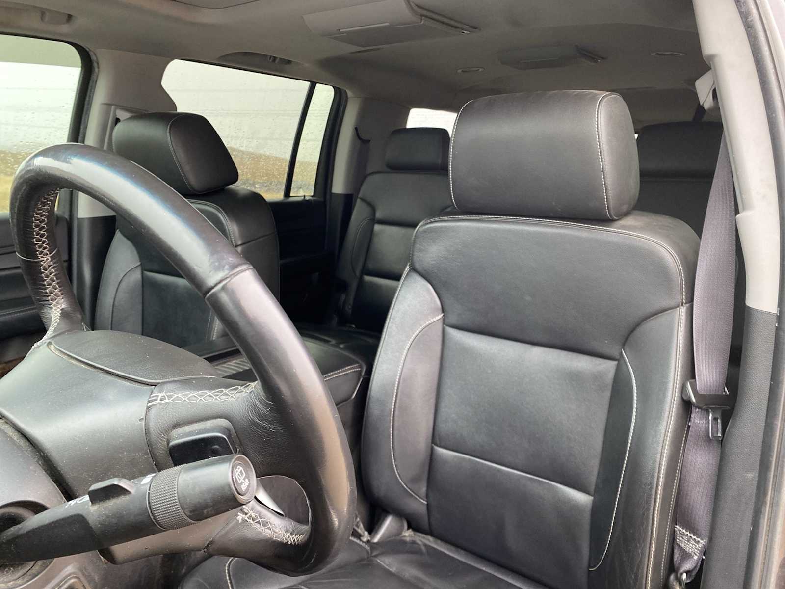 Thumbnail: 2016 Chevrolet Suburban - 16