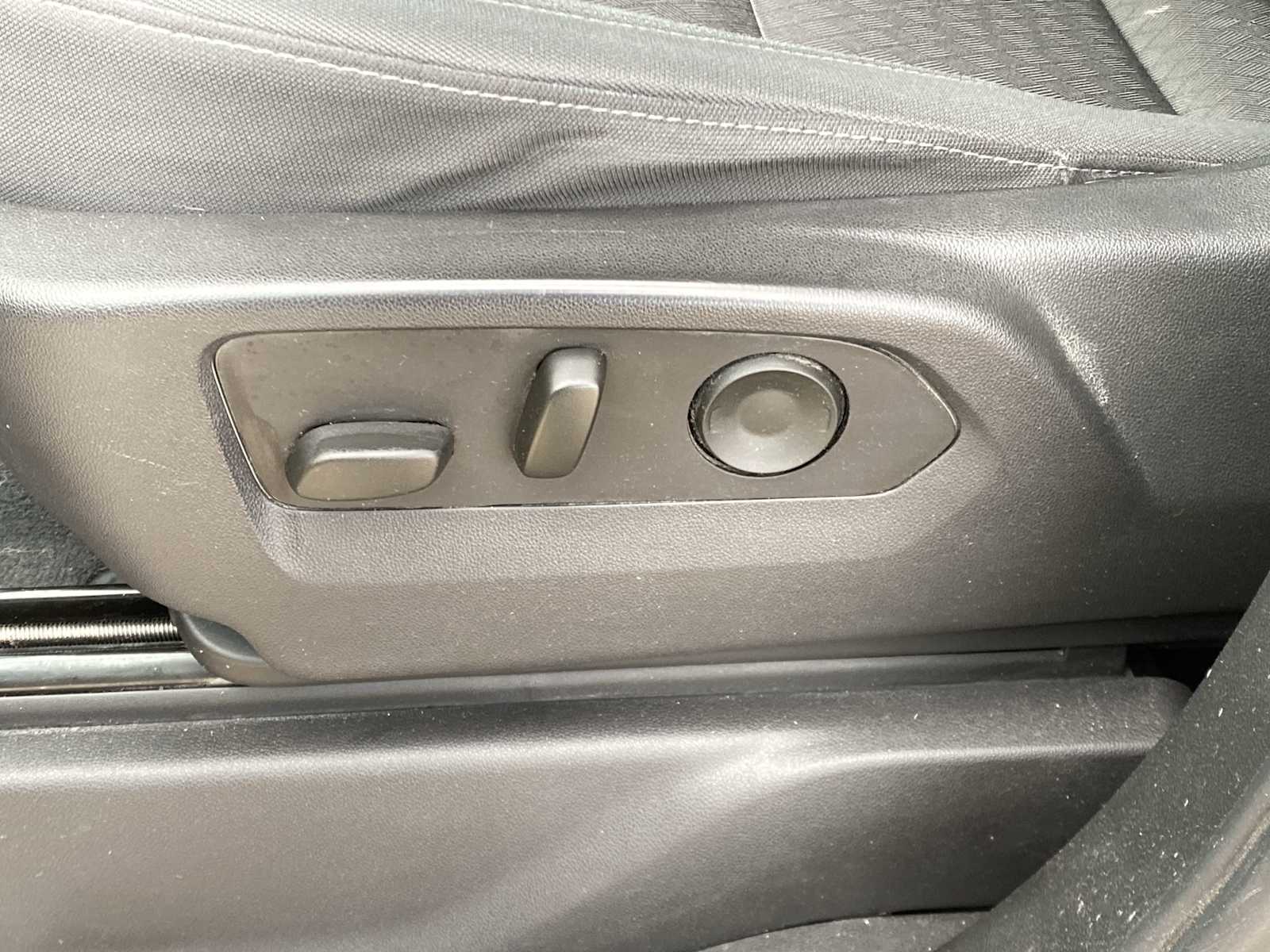 Thumbnail: 2023 GMC Sierra 1500 - 21