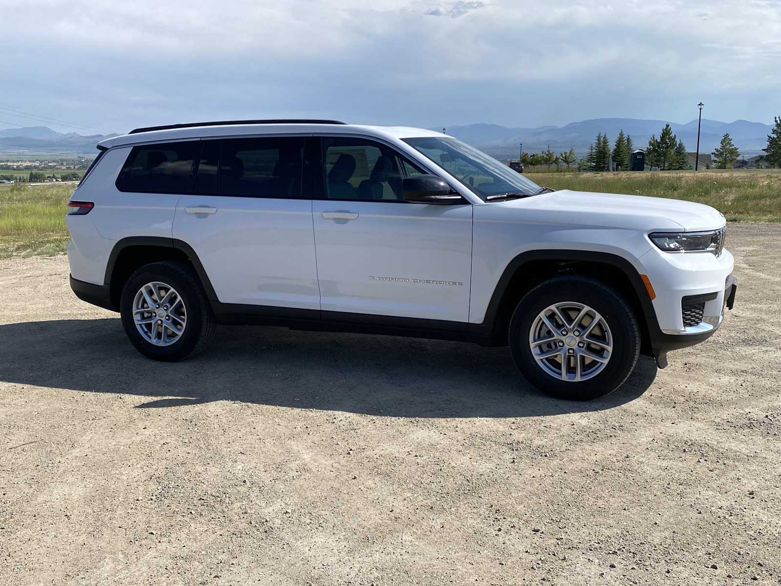 Thumbnail: 2025 Jeep Grand Cherokee - 21