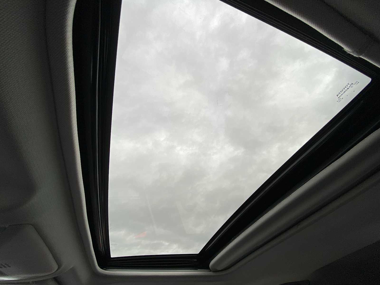 Thumbnail: 2023 Toyota RAV4 - 27