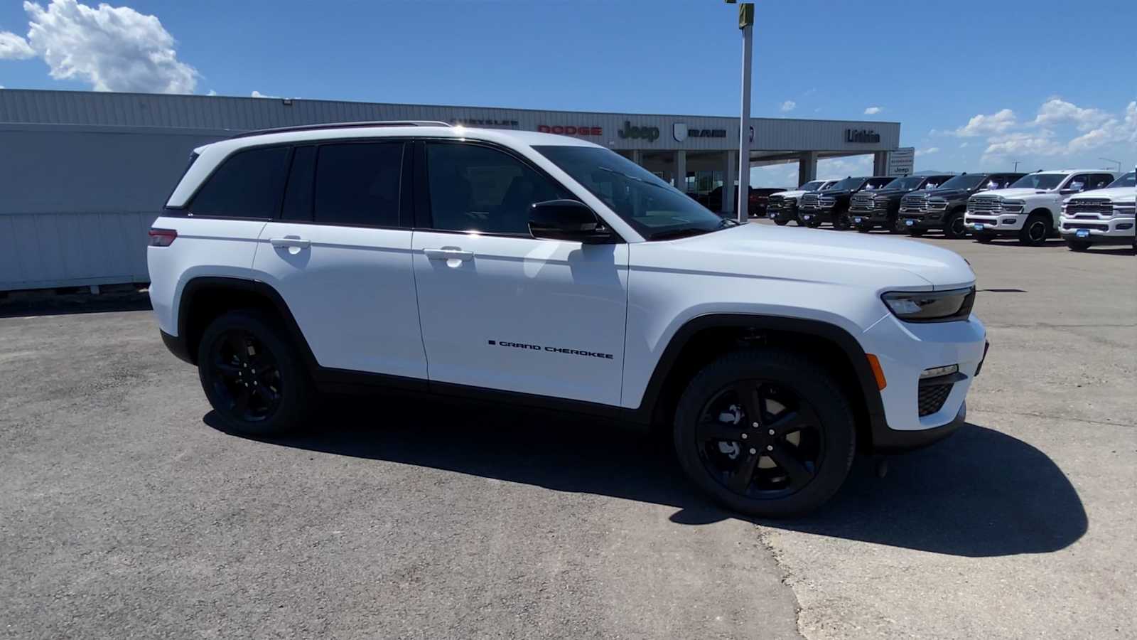 Thumbnail: 2025 Jeep Grand Cherokee - 2