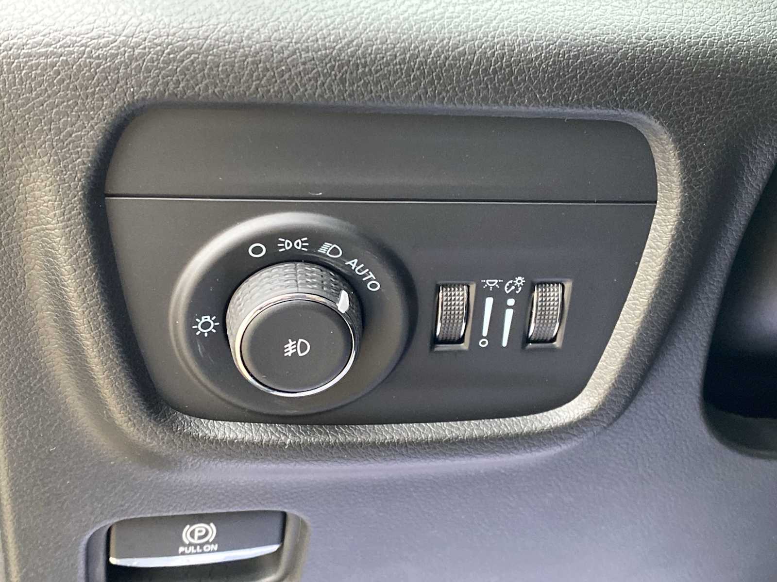 Thumbnail: 2026 Jeep Grand Cherokee - 22