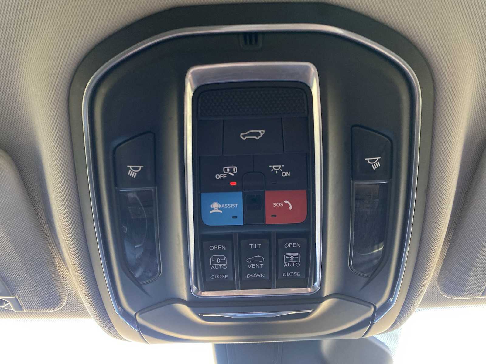 Thumbnail: 2022 Jeep Grand Cherokee - 27