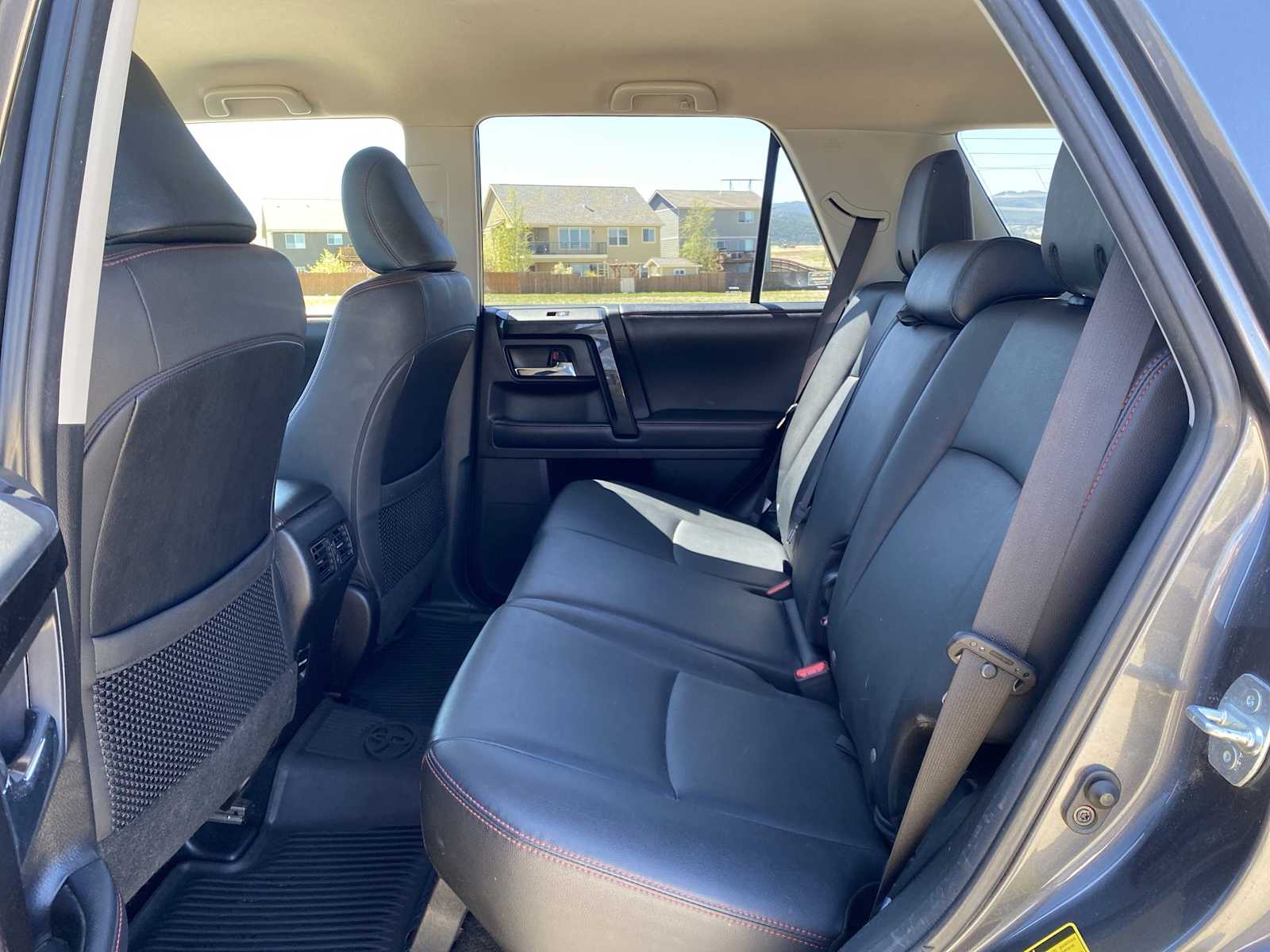 Thumbnail: 2019 Toyota 4Runner - 36