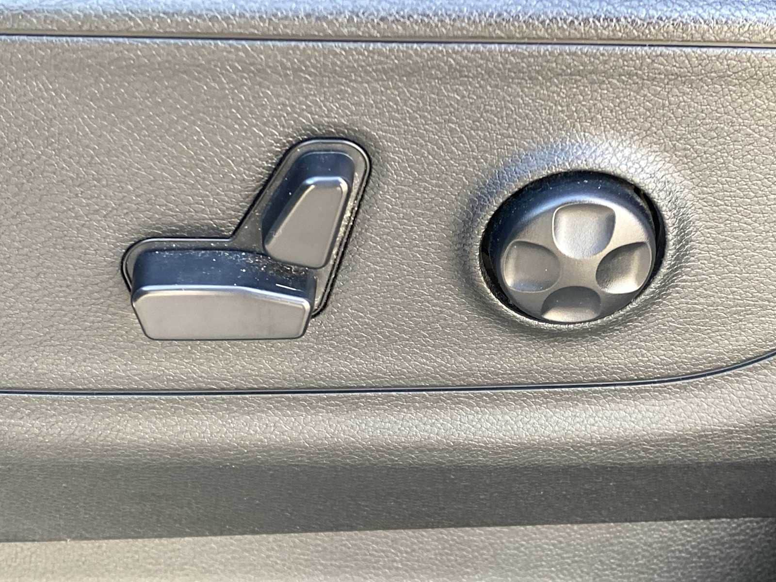 Thumbnail: 2020 RAM 1500 - 21