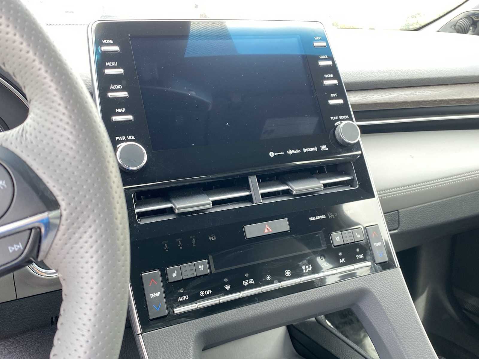 Thumbnail: 2019 Toyota Avalon - 18