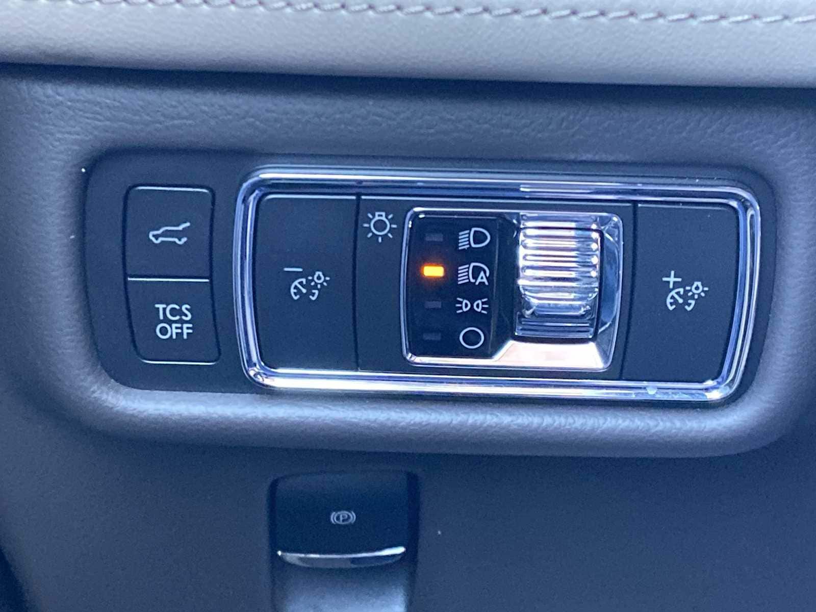 2021 Lincoln Nautilus Standard 27