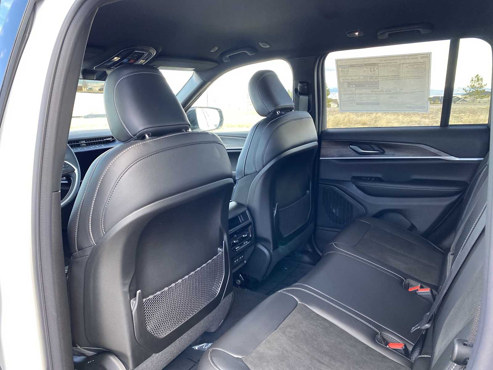 Thumbnail: 2026 Jeep Grand Cherokee - 33