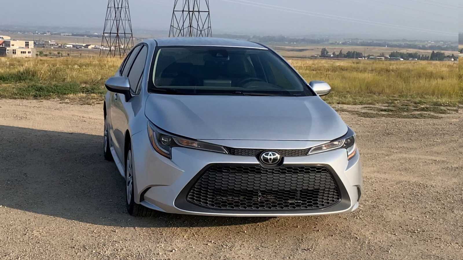 2022 Toyota Corolla LE photo 3