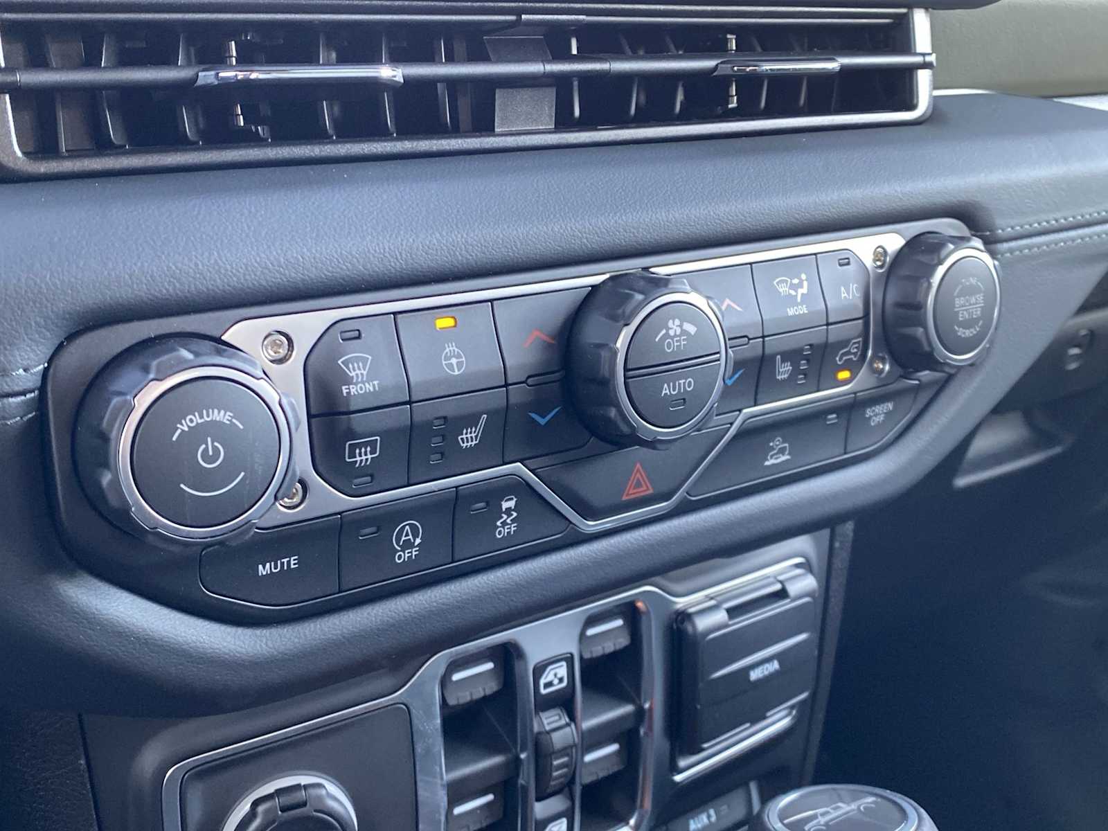 Thumbnail: 2026 Jeep Gladiator - 27