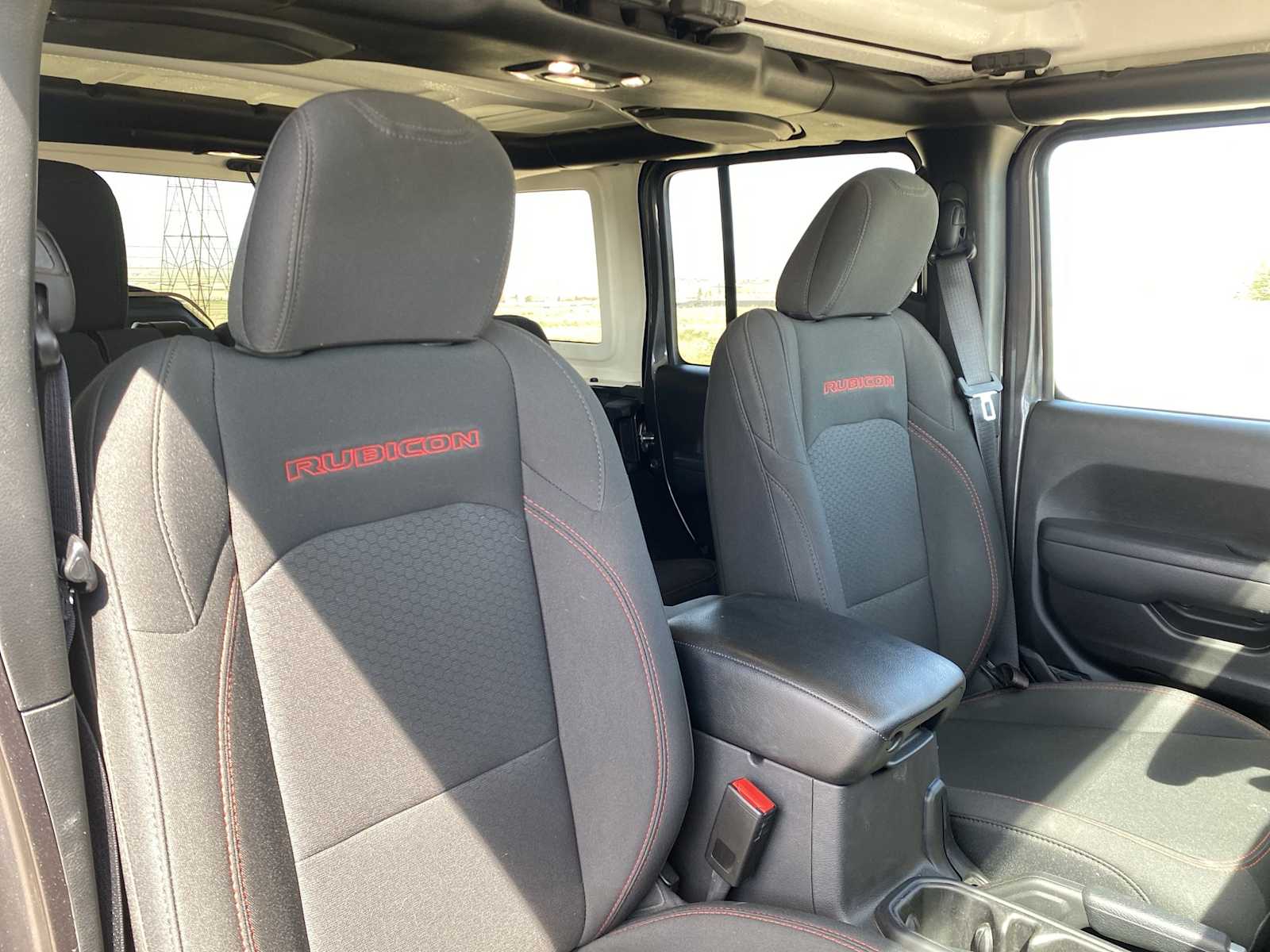 Thumbnail: 2022 Jeep Wrangler - 18