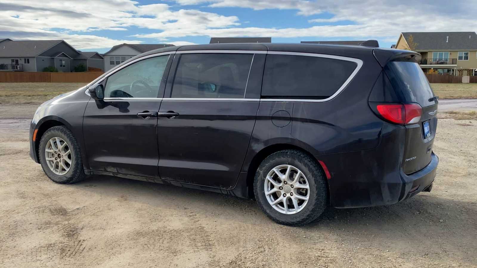 Thumbnail: 2017 Chrysler Pacifica - 6