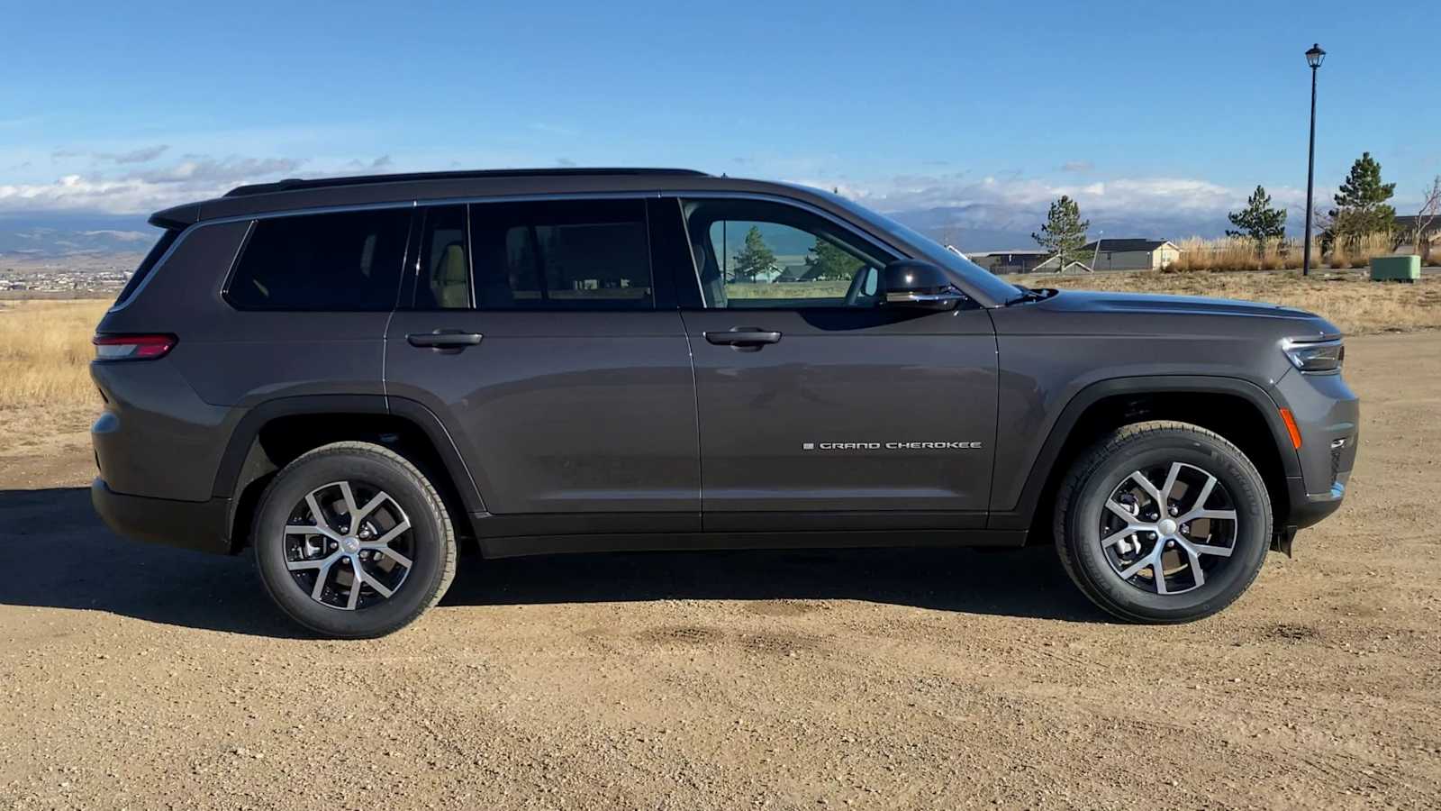 Thumbnail: 2025 Jeep Grand Cherokee - 9