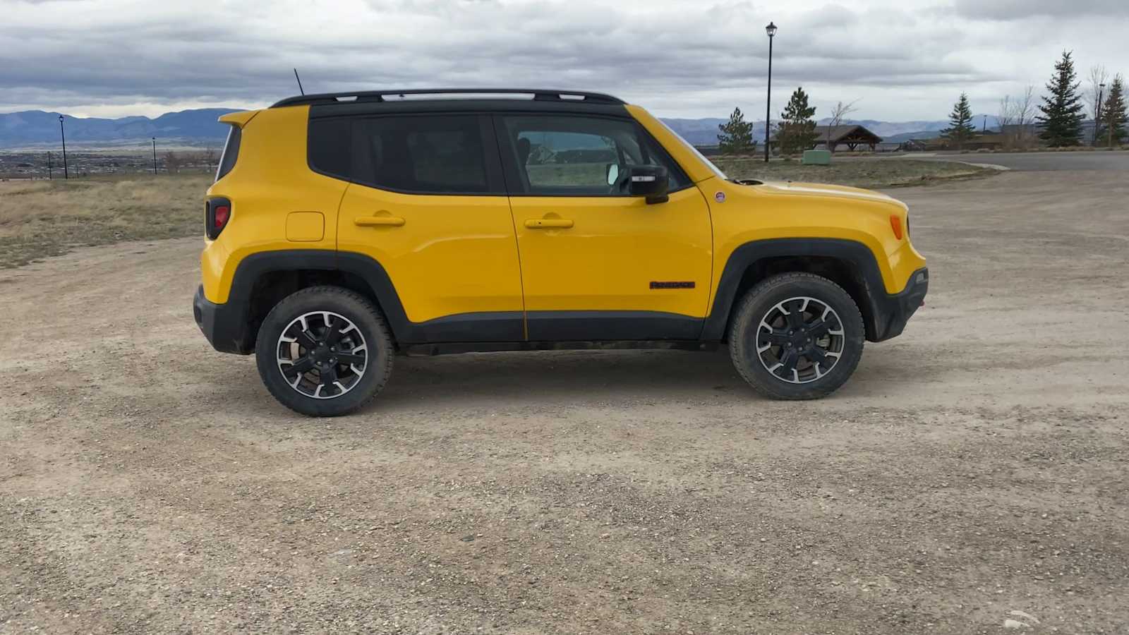 Thumbnail: 2023 Jeep Renegade - 9