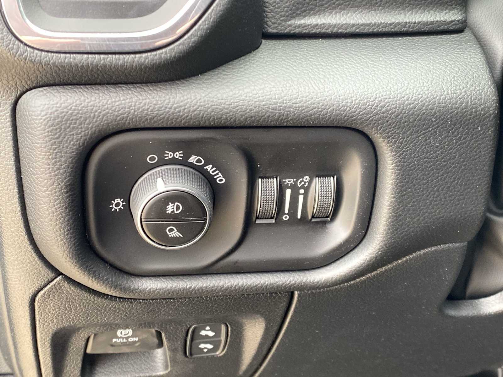 Thumbnail: 2026 RAM 1500 - 22