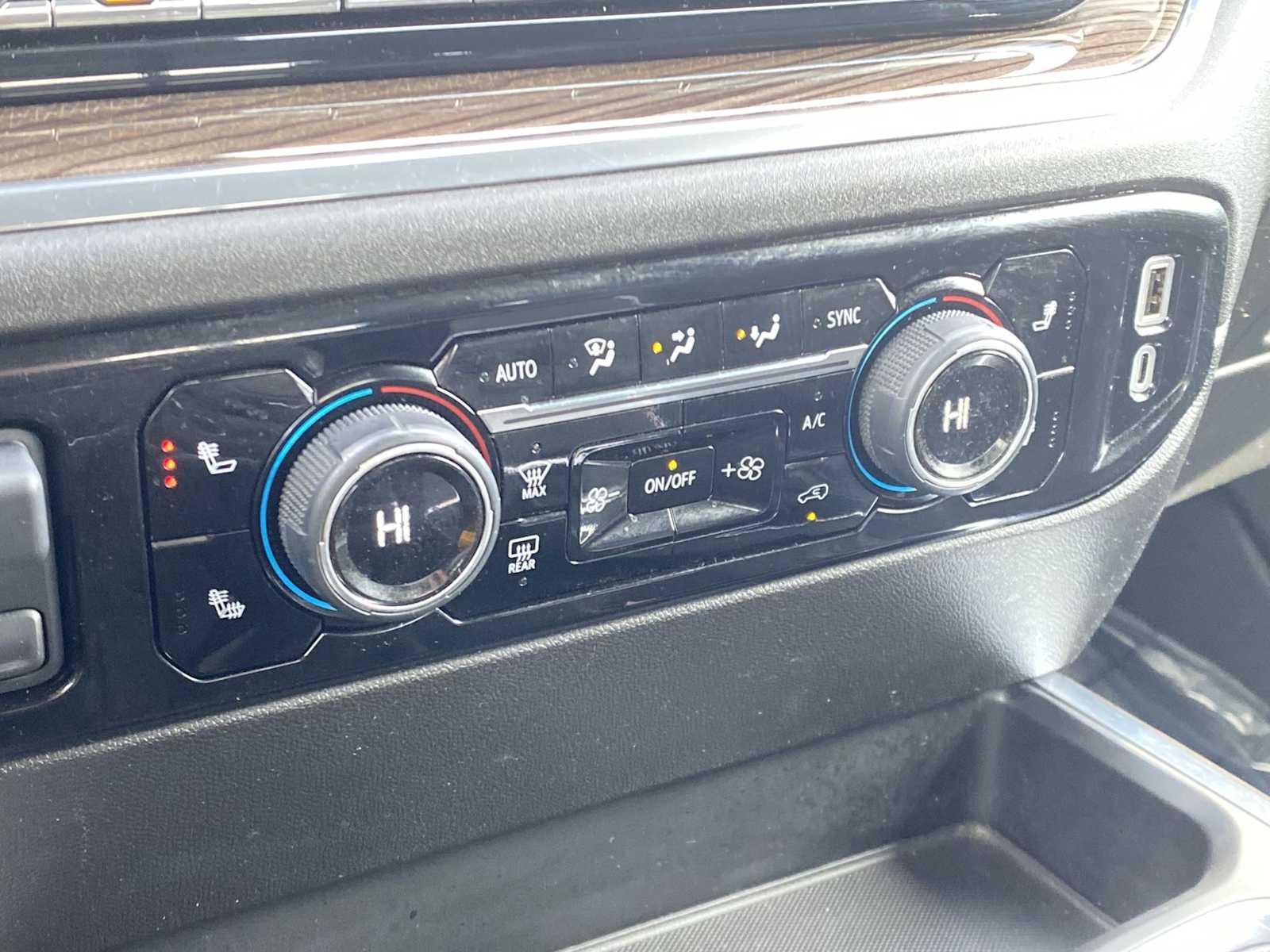 Thumbnail: 2024 Chevrolet Silverado 1500 - 23