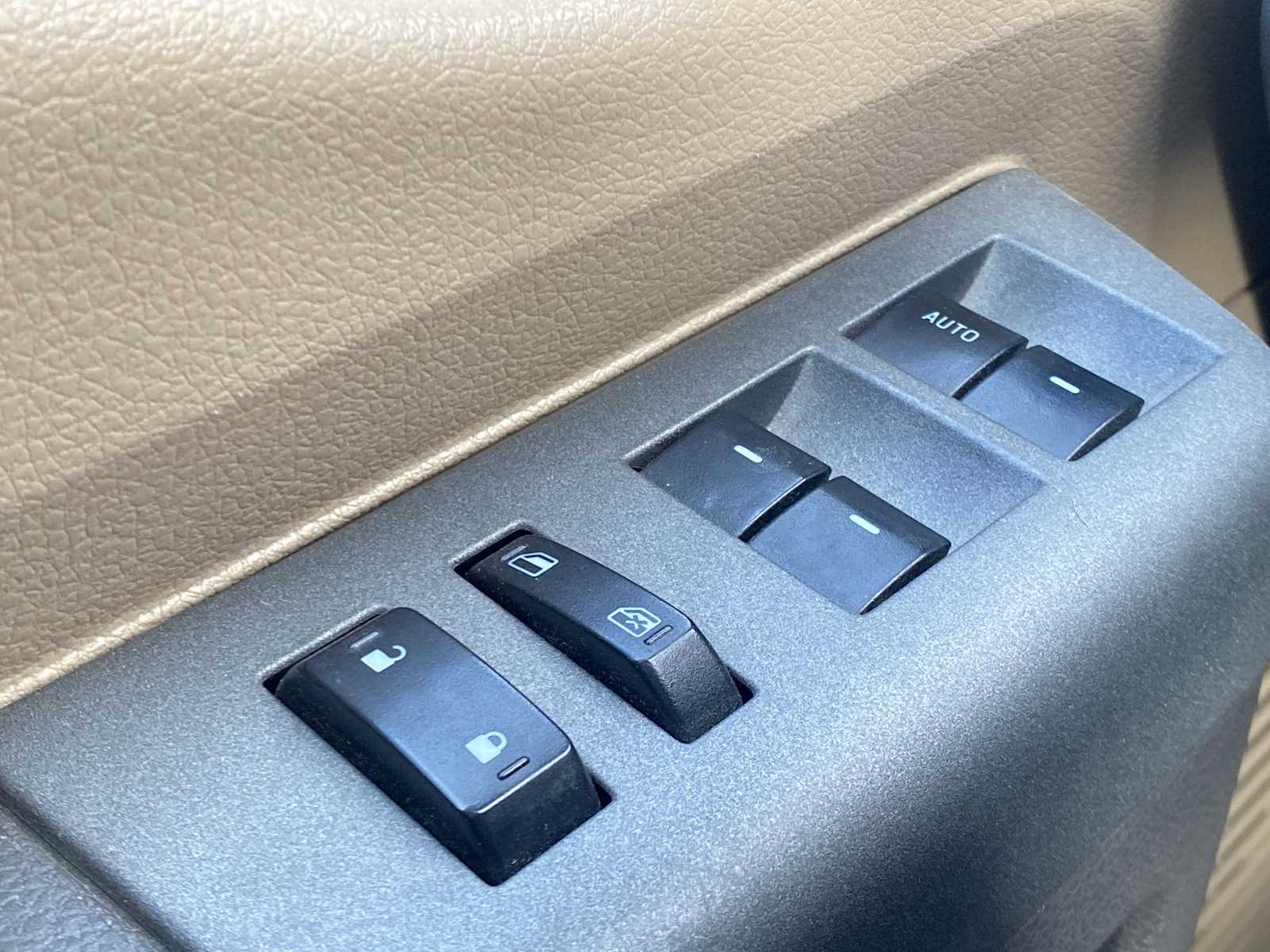 Thumbnail: 2011 Ford F-250 - 18