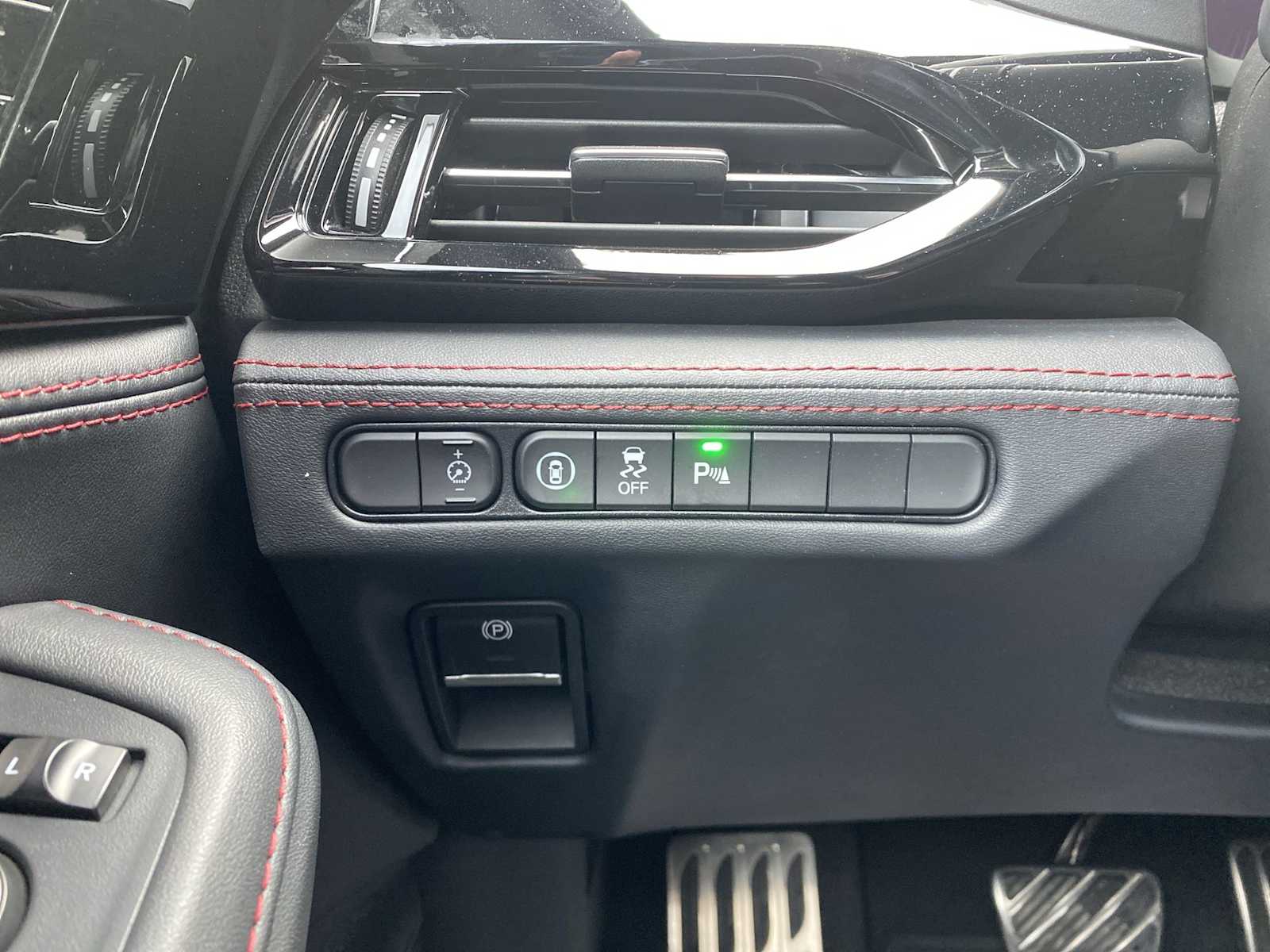 Thumbnail: 2022 Acura MDX - 32