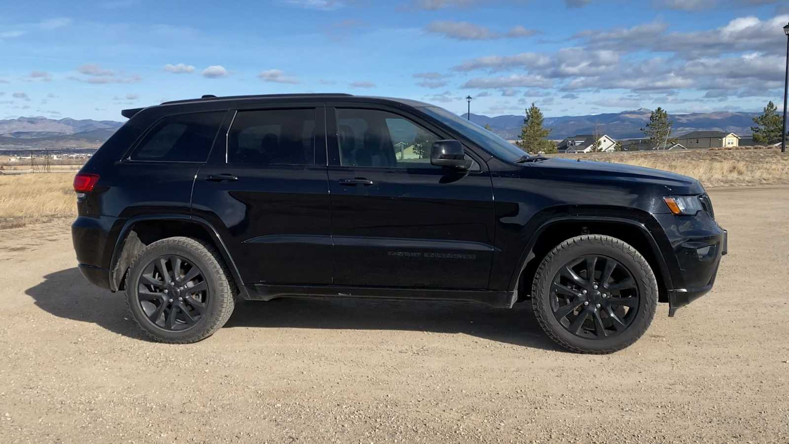 Thumbnail: 2018 Jeep Grand Cherokee - 4