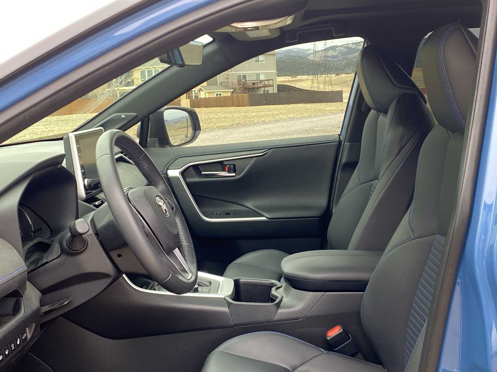 Thumbnail: 2022 Toyota RAV4 - 17