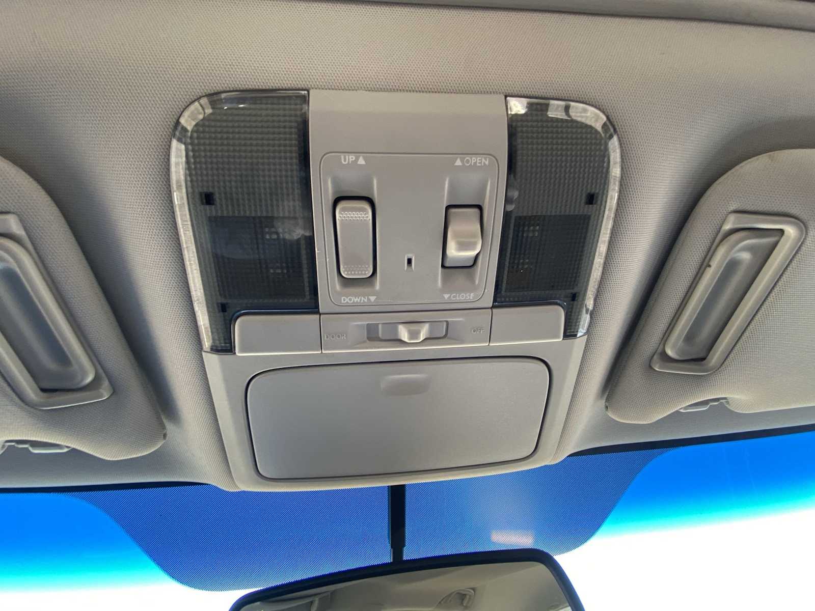 Thumbnail: 2011 Subaru Outback - 19