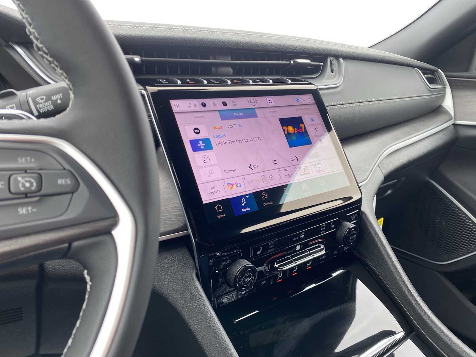 Thumbnail: 2025 Jeep Grand Cherokee - 18