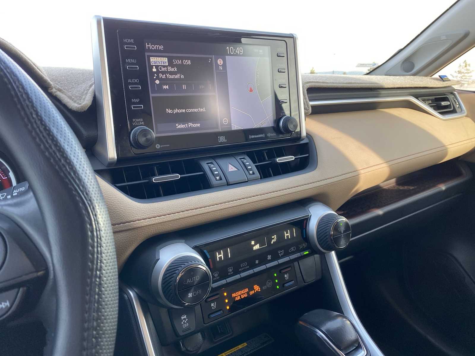 Thumbnail: 2021 Toyota RAV4 - 17