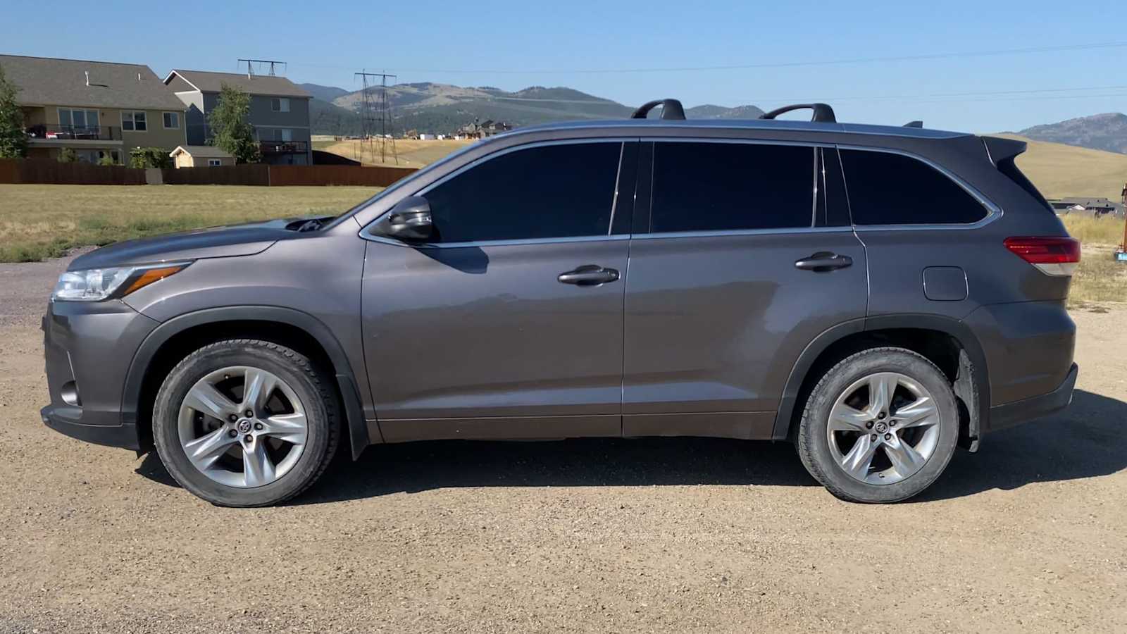 Thumbnail: 2017 Toyota Highlander - 6