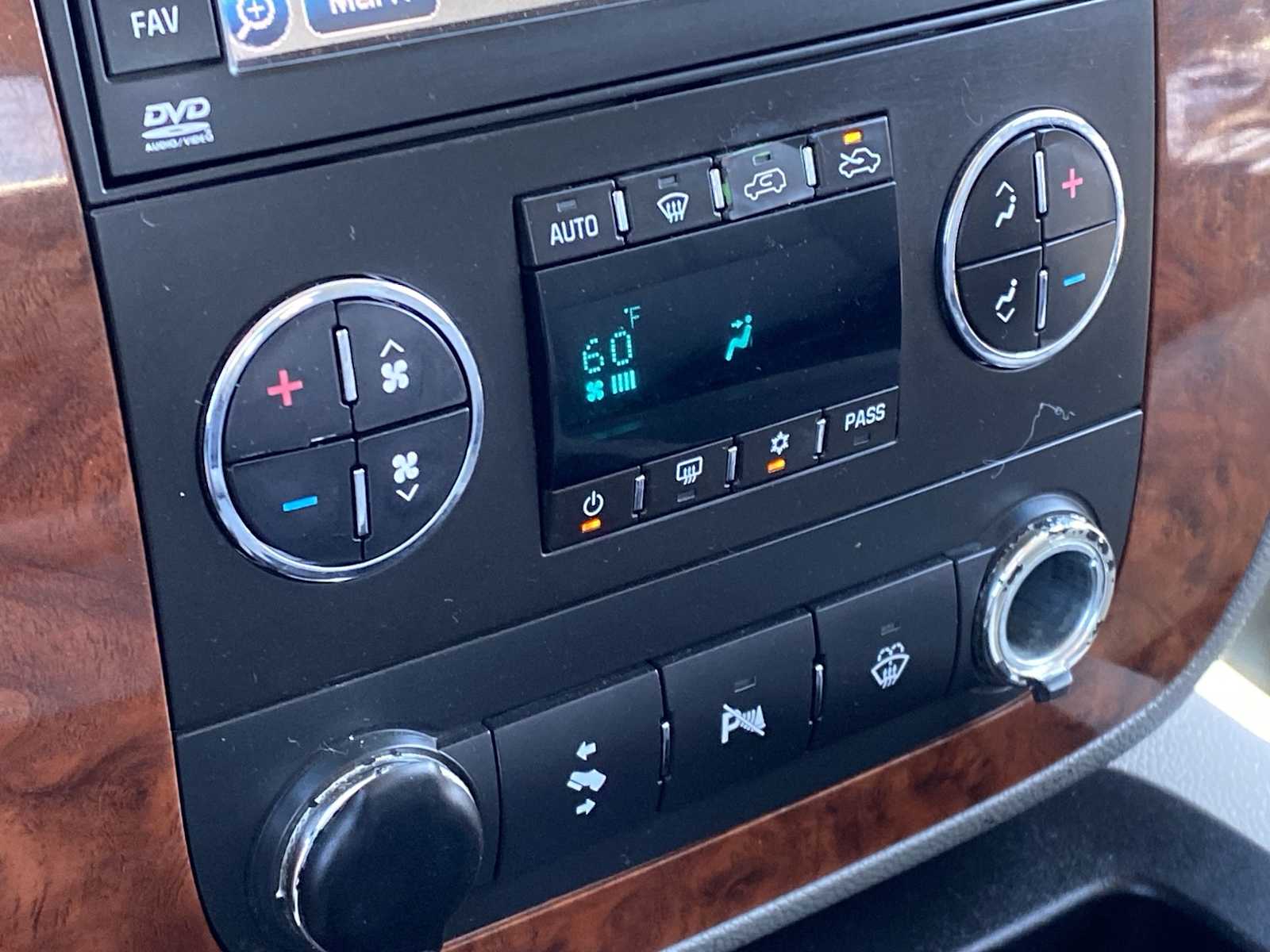 2008 Chevrolet Silverado 3500  25