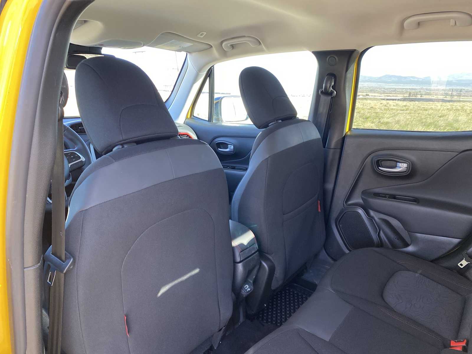 Thumbnail: 2023 Jeep Renegade - 34