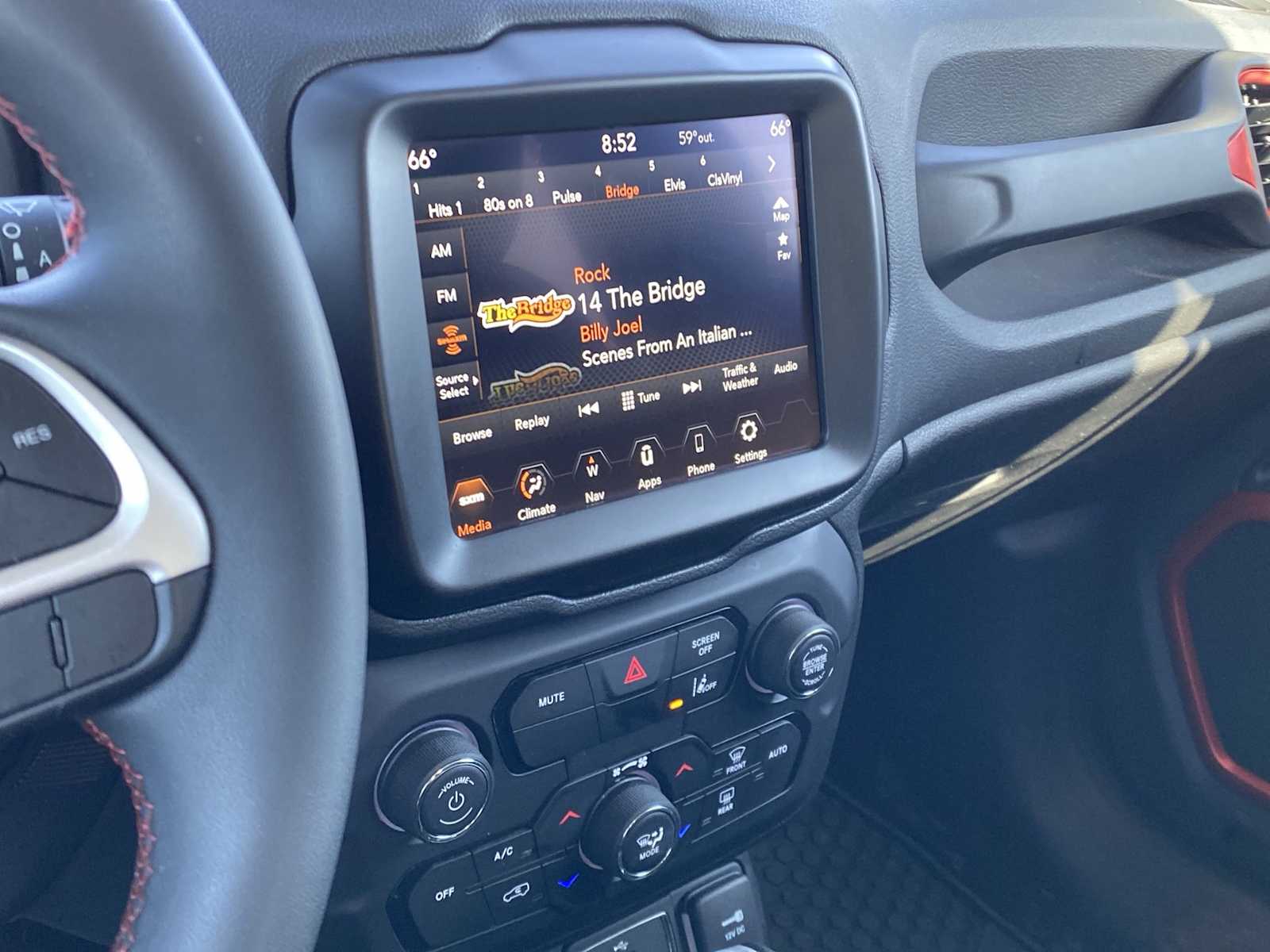 Thumbnail: 2023 Jeep Renegade - 23