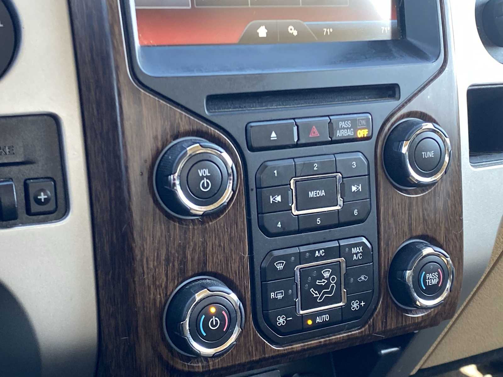 Thumbnail: 2014 Ford F-150 - 24