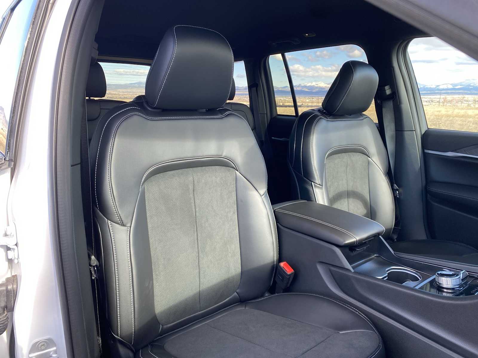 Thumbnail: 2026 Jeep Grand Cherokee - 18