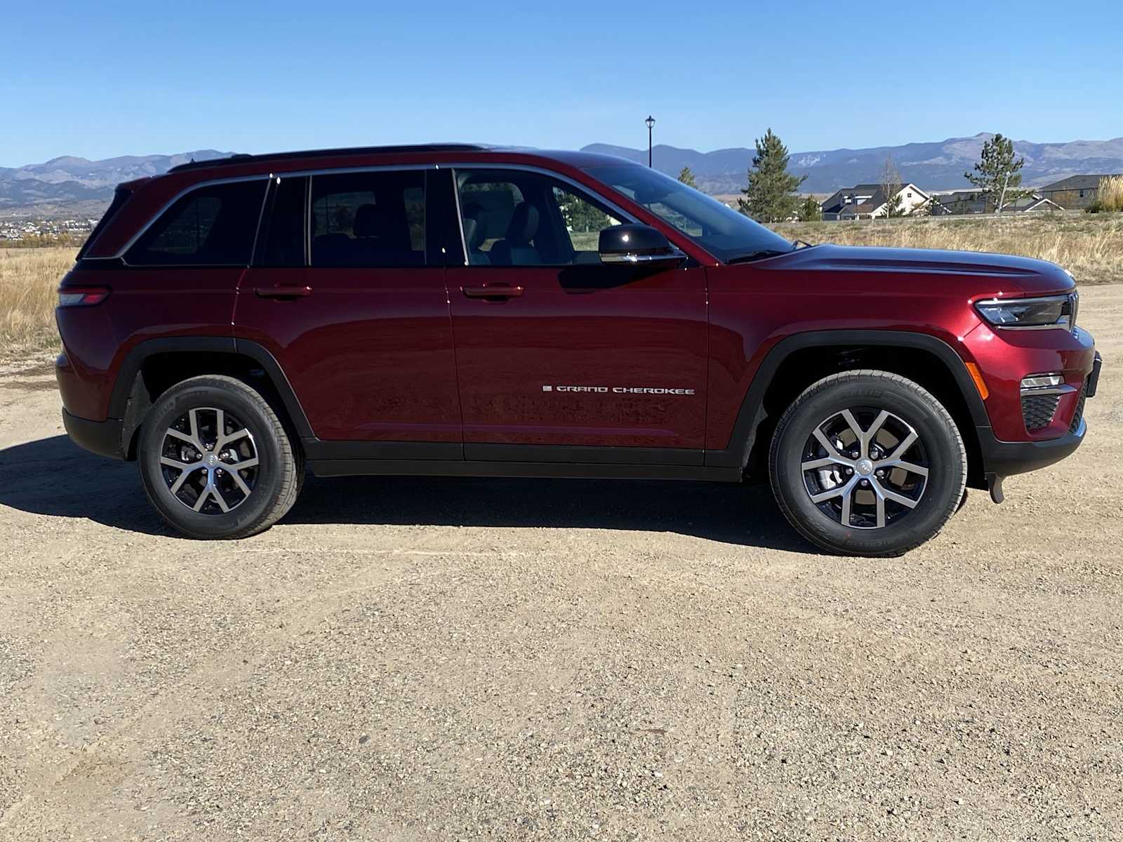 Thumbnail: 2025 Jeep Grand Cherokee - 22