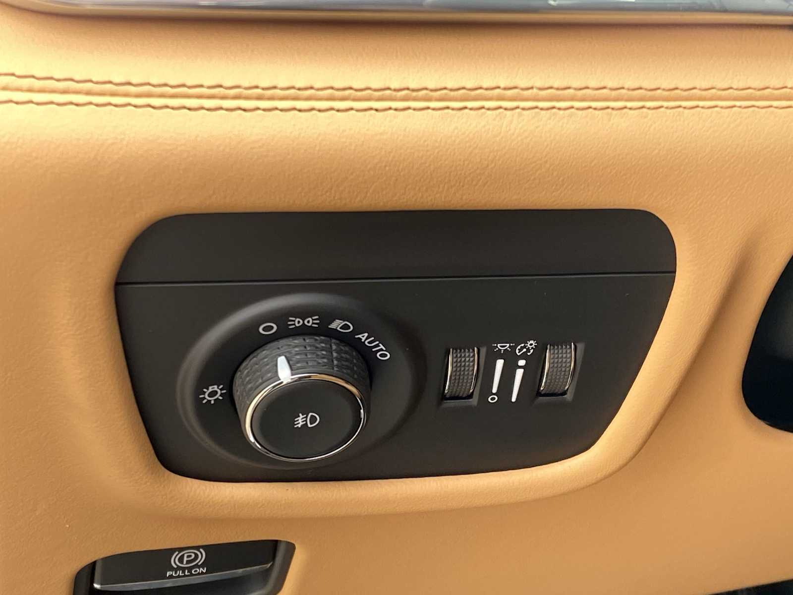 Thumbnail: 2026 Jeep Grand Cherokee - 22