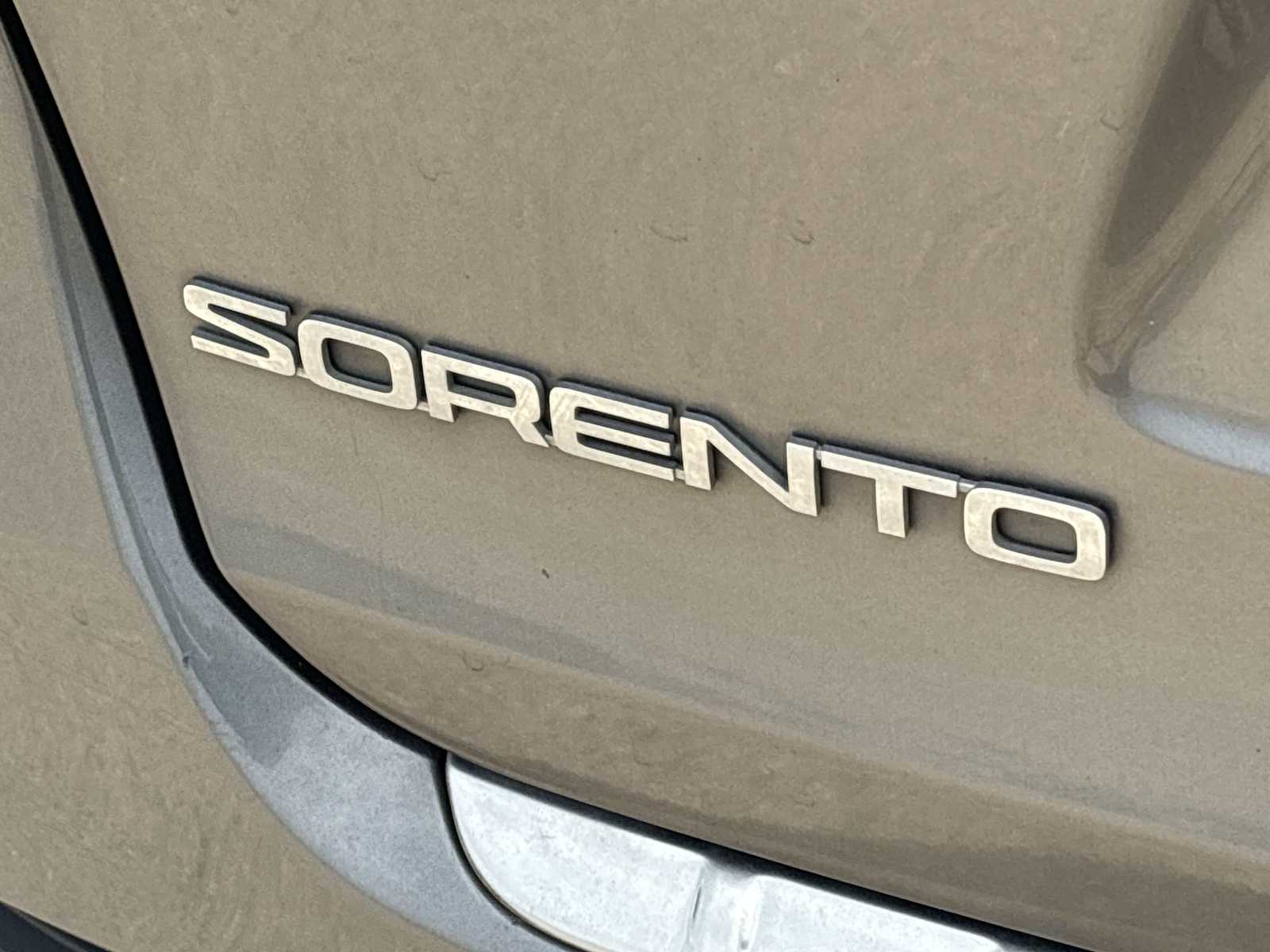 Thumbnail: 2017 Kia Sorento - 15
