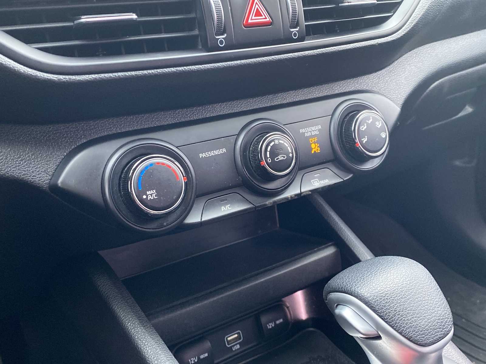 Thumbnail: 2023 Kia Forte - 26