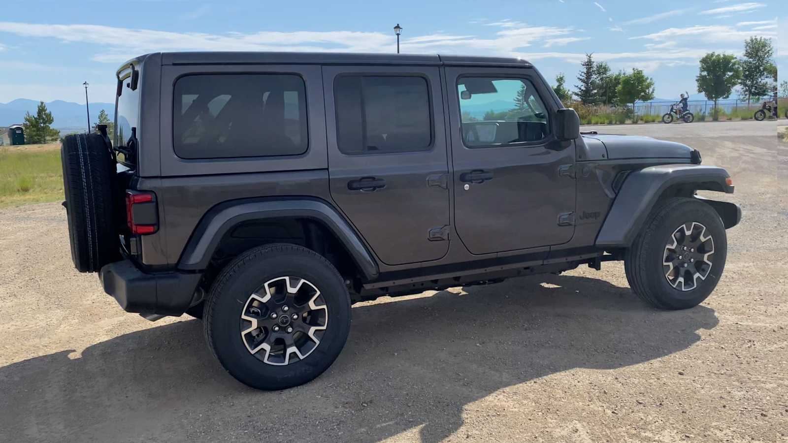 Thumbnail: 2025 Jeep Wrangler - 9