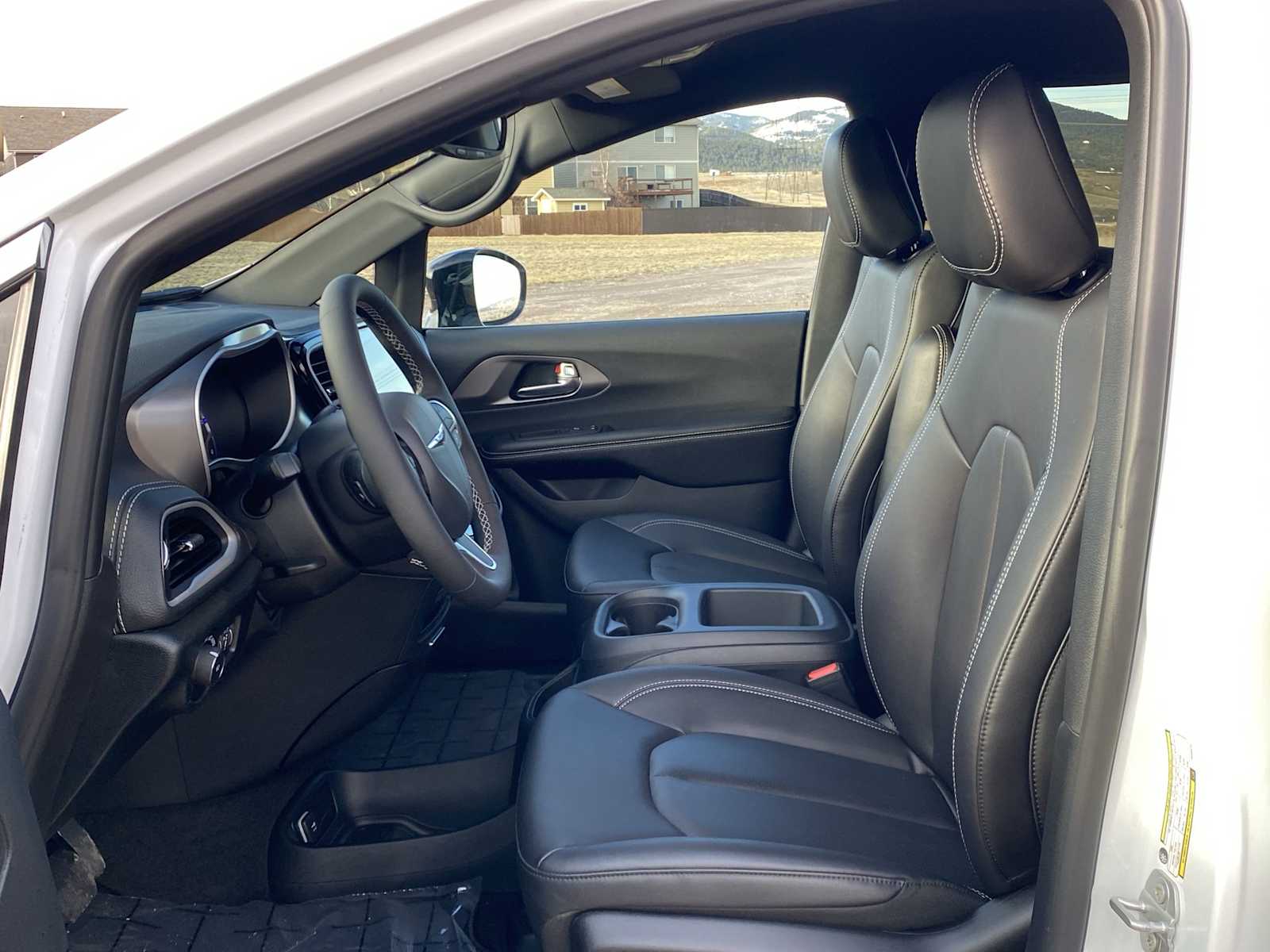 Thumbnail: 2026 Chrysler Pacifica - 17