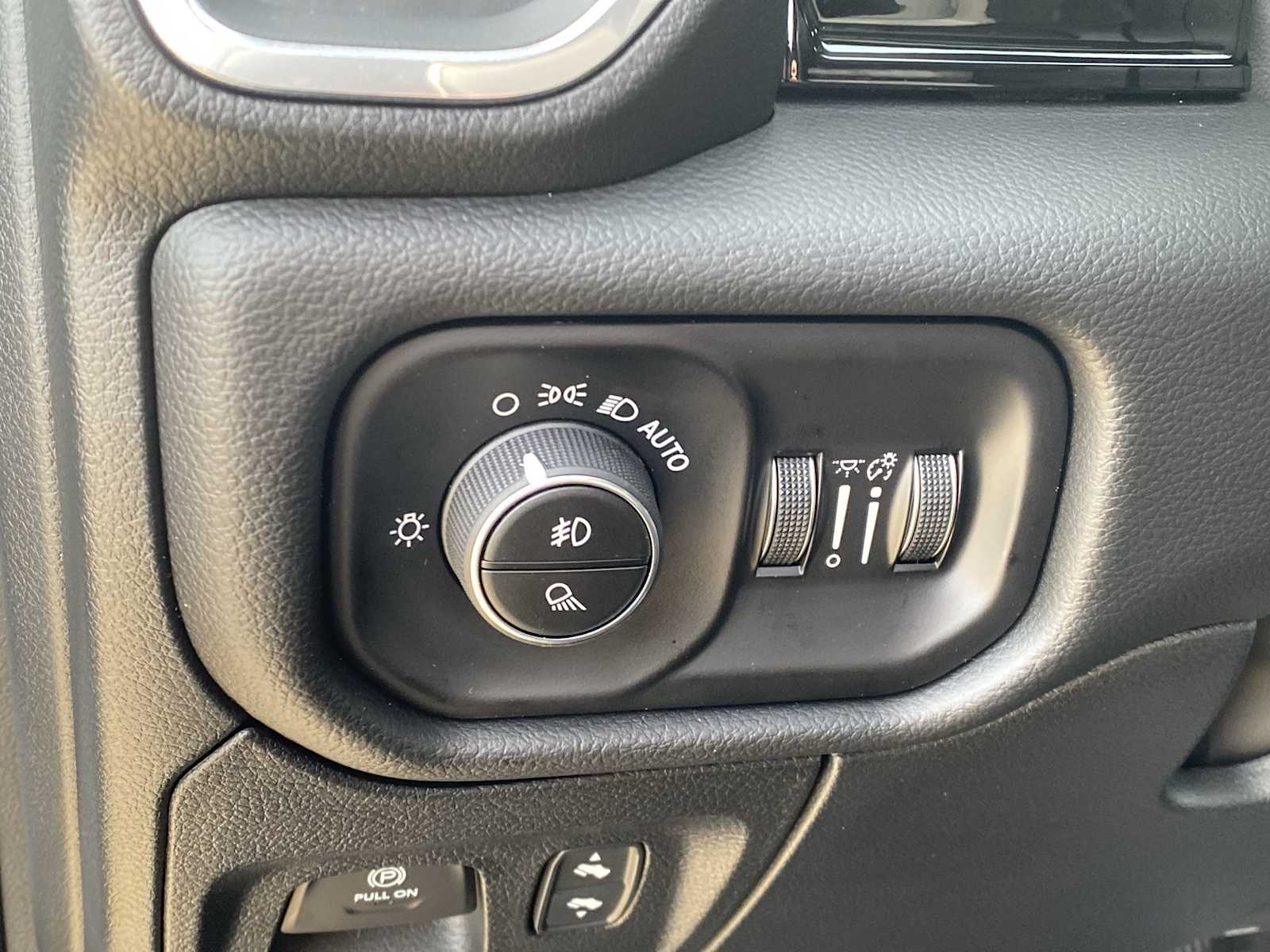 Thumbnail: 2026 RAM 1500 - 22